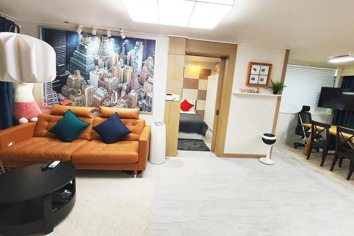 Holiday home Party House Hongdae Seoul
