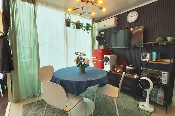 Party House Hongdae Holiday home