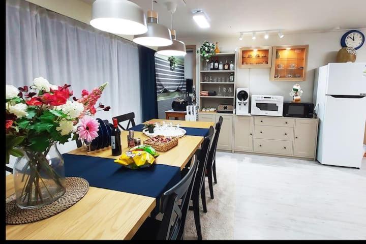 Party House Hongdae Holiday home