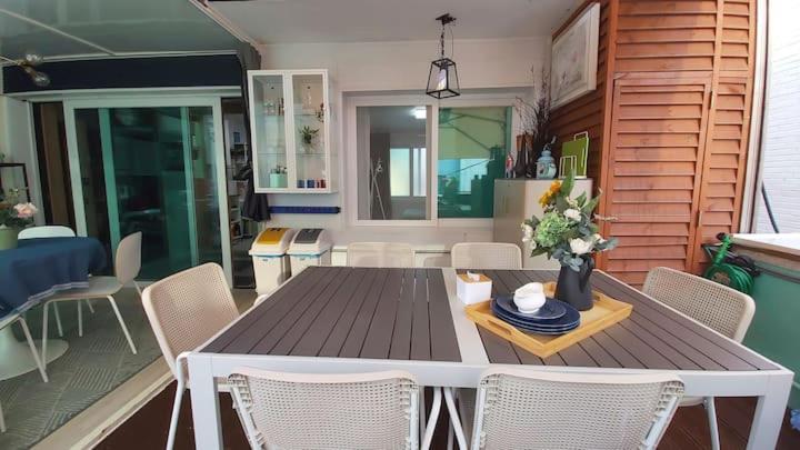 Party House Hongdae Holiday home *