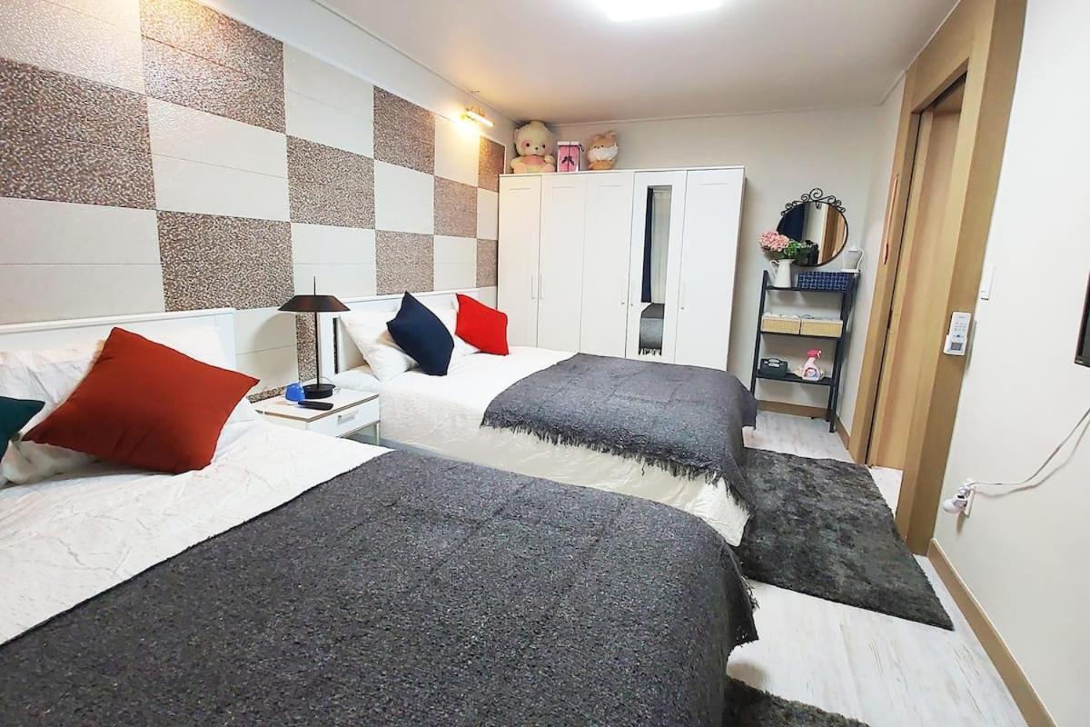 Holiday home Party House Hongdae Seoul